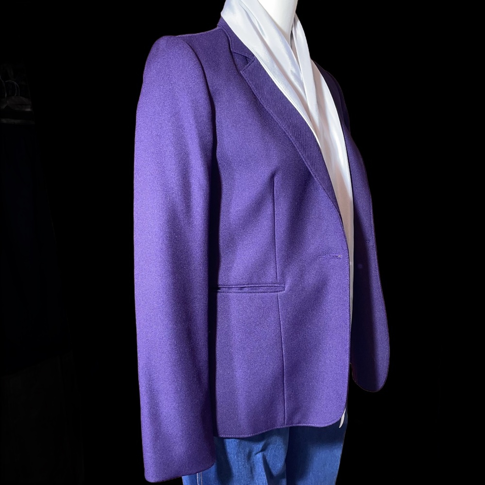 WINE COLORED FITTED BLAZER FOR WOMEN